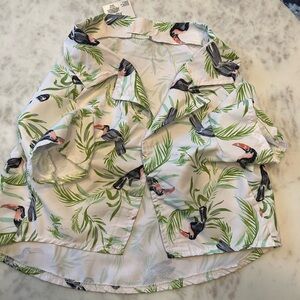 NWT pet Hawaiian shirt. Size large